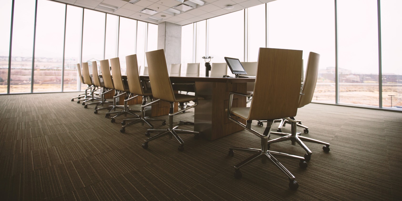 office-chair-table-empty